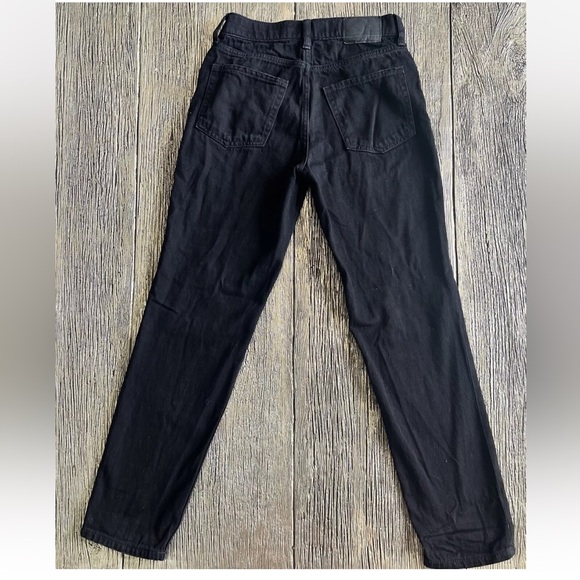 Aeropostale Jeans Women’s Mom Jean High Rise Distressed Size 00 waist is 26” - Picture 4 of 5